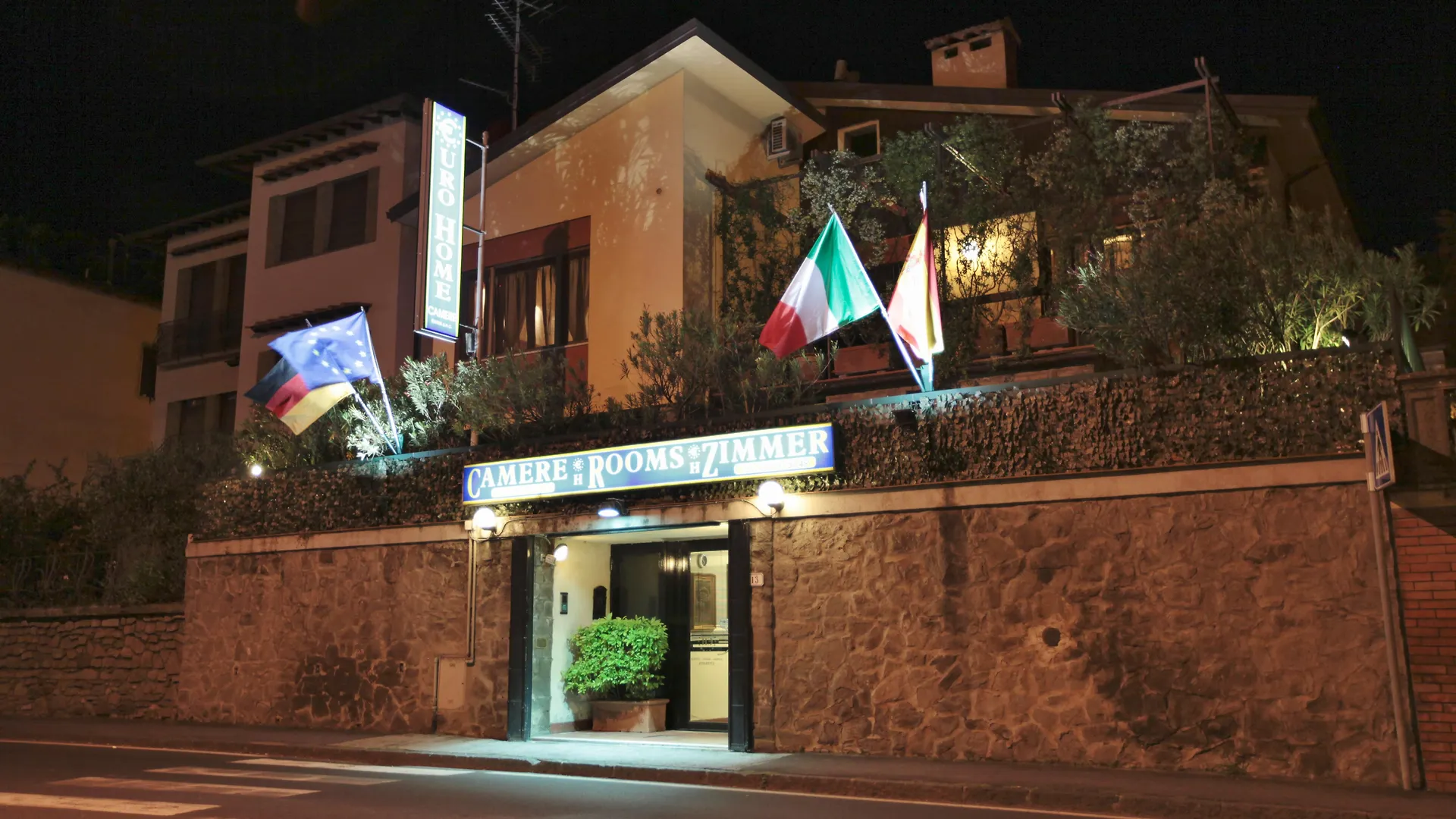Eurohome Signa 3*,  Italy