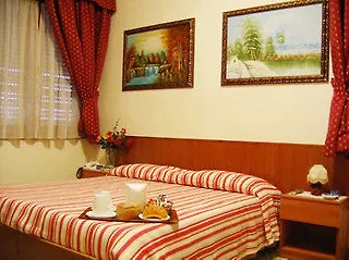 Eurohome Signa Bed & Breakfast
